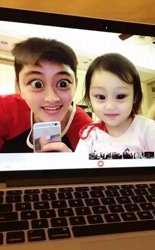 父亲节|这位逗逼,请问地上的“高冷男神”人设是你掉的吗?