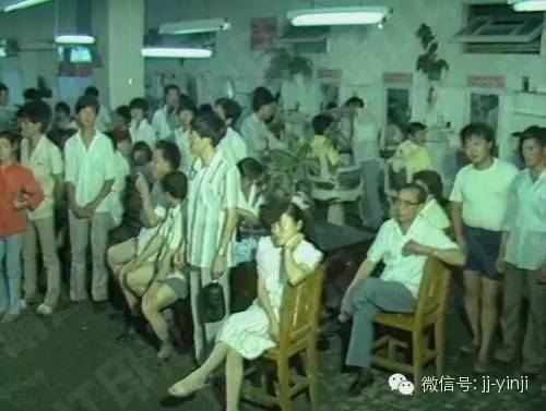 带你穿越到30年前的上海滩,带你穿越回到八十年代