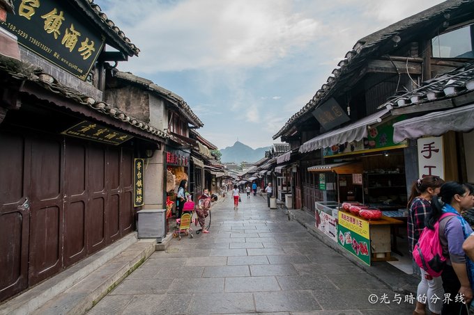 黄果树西江小七孔兴义青岩,西江苗寨黄果树青岩古镇位置