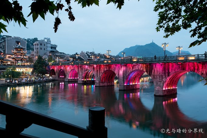 黄果树西江小七孔兴义青岩,西江苗寨黄果树青岩古镇位置