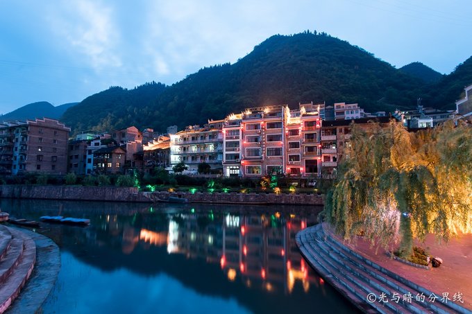 黄果树西江小七孔兴义青岩,西江苗寨黄果树青岩古镇位置