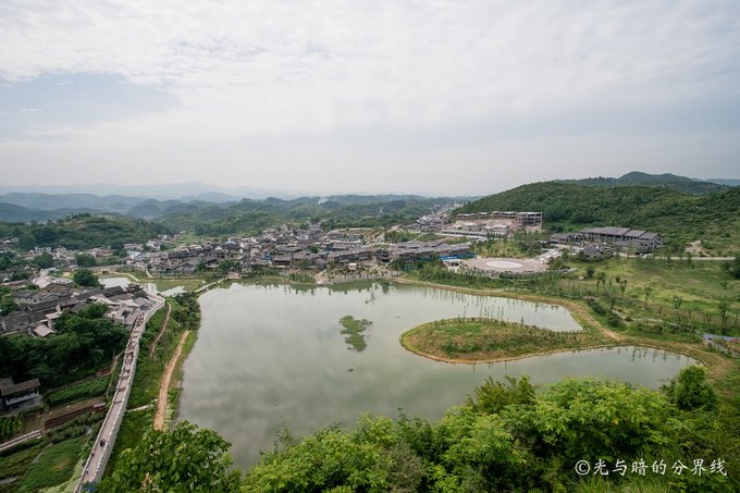 黄果树西江小七孔兴义青岩,西江苗寨黄果树青岩古镇位置