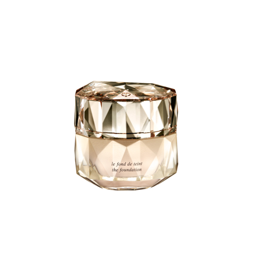 如何打造一个夏日清透的妆容,夏日清透底妆