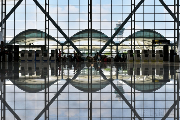 中国南方航空大本营广州白云机场,南航入驻白云机场二号航站楼