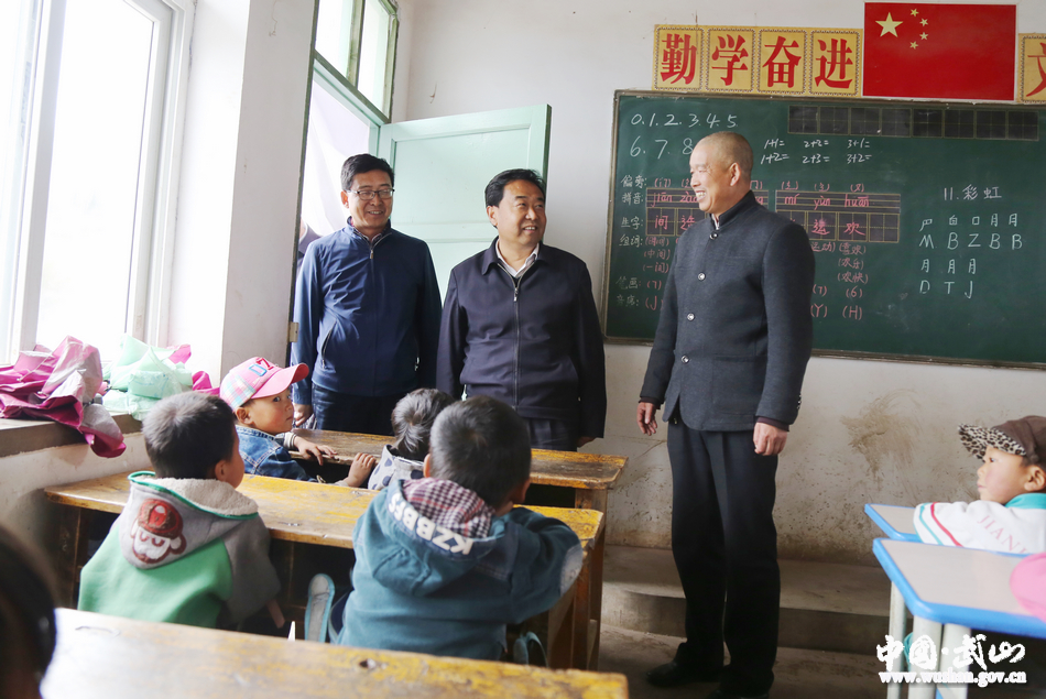 武山索鸿宾,武山县新闻索鸿宾