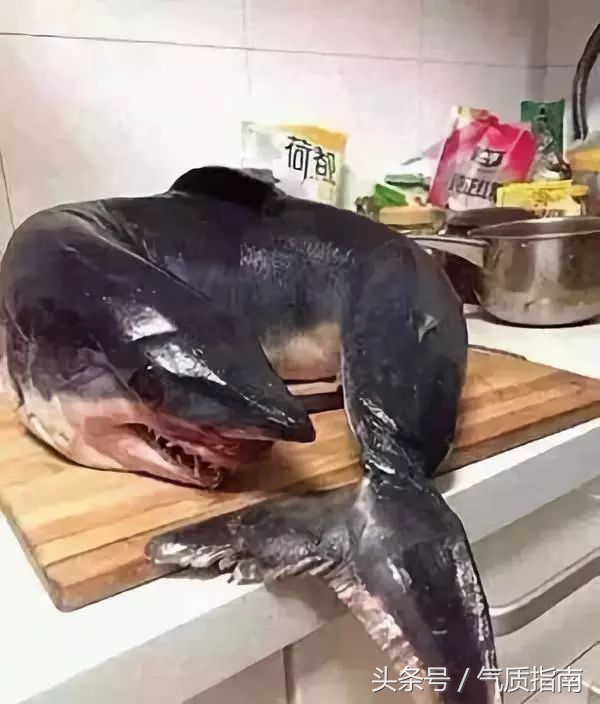 朋友圈里卖低价服装的真相,朋友圈代购真实案例