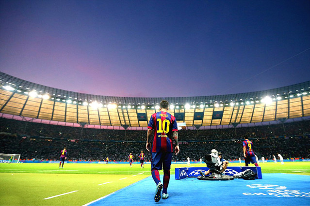 球王梅西夺冠纪念球,梅西的成长日记