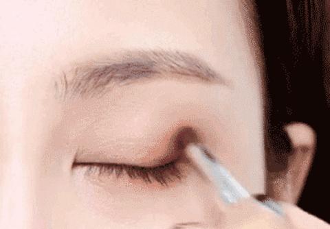 眼影怎么画不会显得脏,新手怎样画眼影不显脏