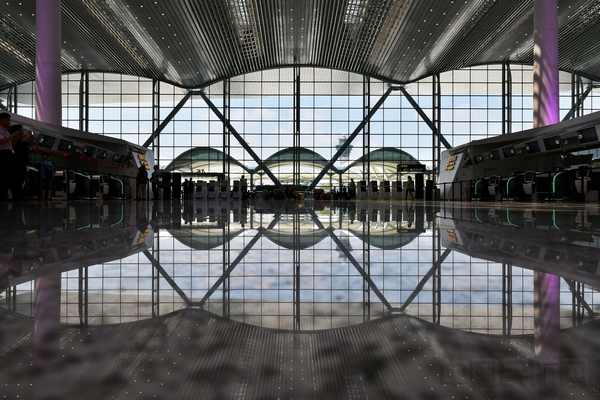 中国南方航空大本营广州白云机场,南航入驻白云机场二号航站楼