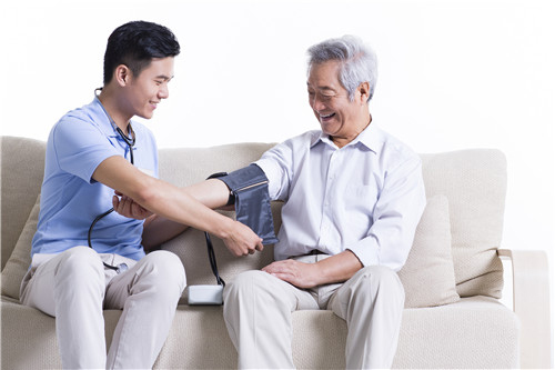 电子血压计测量血压准吗,电子血压计量血压的图片