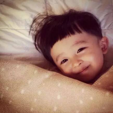 比理发店好的发型,潮男发型在家自己做