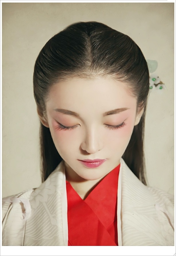 别留恋2015的姨妈红了，今年要用宫斗红！