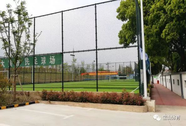 综合体育场改造足球场缩影,老厂房改游乐场