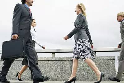 走路减肥方法每天五步轻松瘦一点