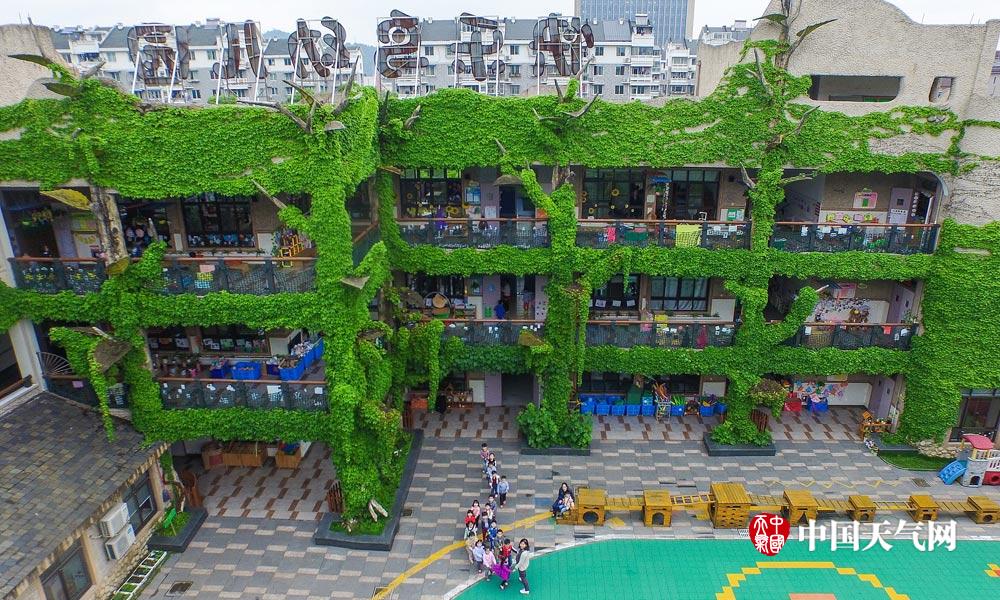 盘点那些绿色城堡看建筑如何在夏天穿上绿色“防晒衣”