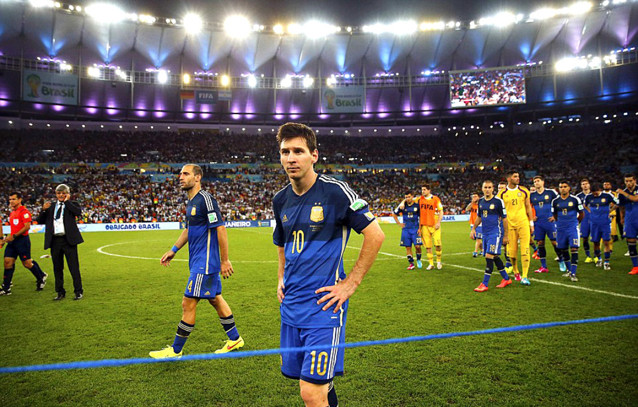 球王梅西夺冠纪念球,梅西的成长日记