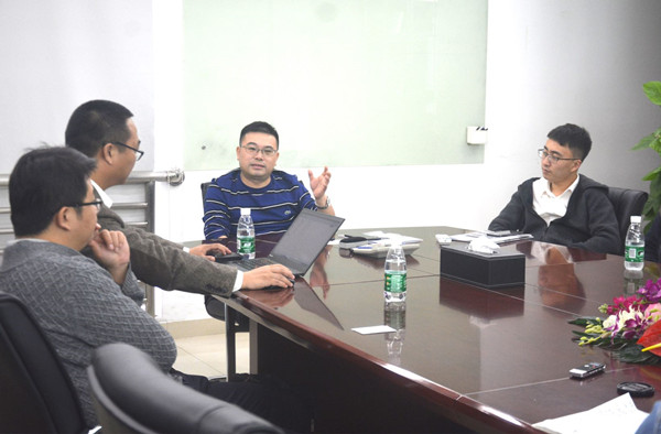 国通世纪：采用自动化设备实现SMT与装配产线的半自动化