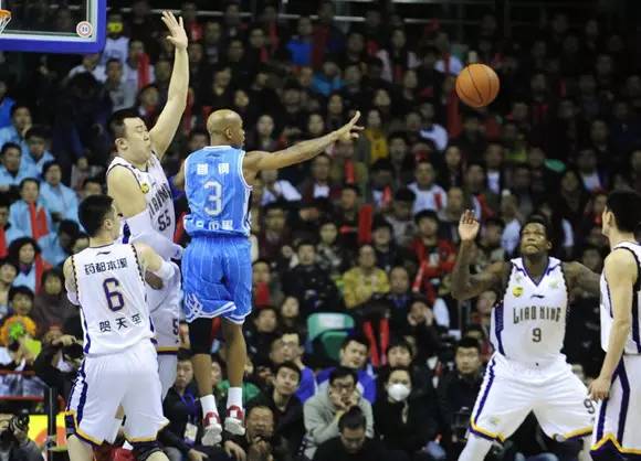 中国篮协副秘书长肖红安,中国篮协肖红安