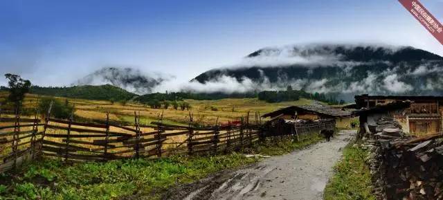 走进古村落寻找童年的记忆,到古老的小山村采风