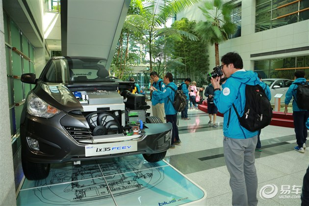 本田雅阁混动与索纳塔混动哪个好,索纳塔九混动怎么样