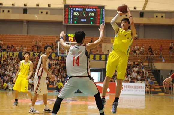 中国篮协副秘书长肖红安,中国篮协肖红安