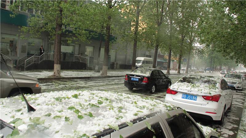 车子遇到下冰雹了怎么办,下冰雹车怎么办啊