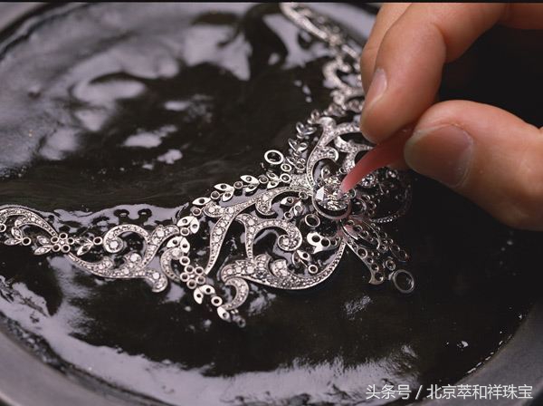 珍珠之王的前世今生南洋金珠,mikimoto珍珠是代加工吗