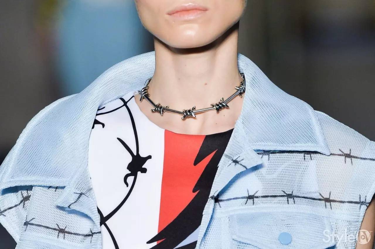 这个英国品牌又潮又有趣，最重要的是设计师型过金城武