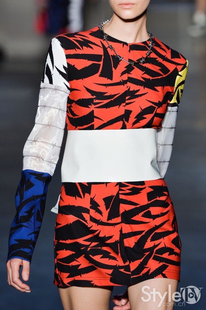 这个英国品牌又潮又有趣，最重要的是设计师型过金城武