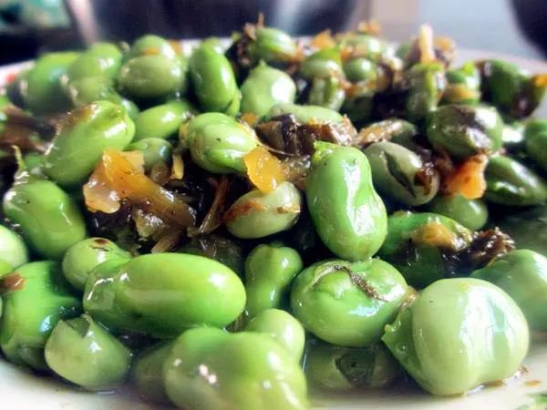 3月啦！不时不吃的苏州人又迎来了一波春天的美食，青团子、腌笃鲜、明前螺、马兰头……