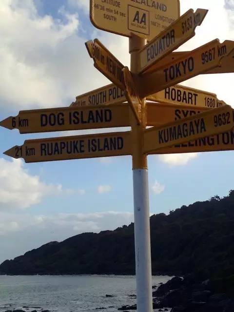 路牌带我抵达这里，而不是谷歌、百度、高德地图｜群分享