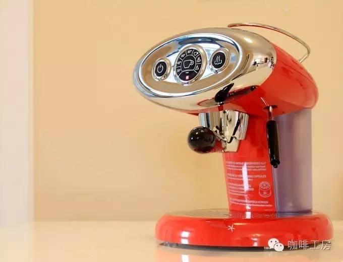 胶囊咖啡机使用入门视频,咖啡机家用推荐胶囊咖啡机