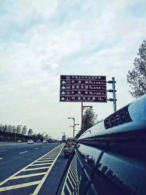 路牌带我抵达这里，而不是谷歌、百度、高德地图｜群分享