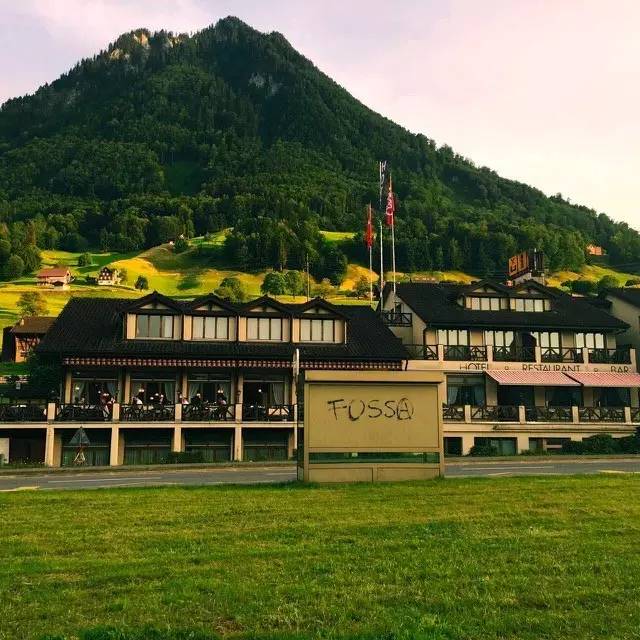 路牌带我抵达这里，而不是谷歌、百度、高德地图｜群分享