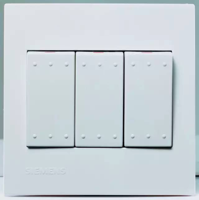 装修开关选什么质量的,墙壁开关选大的还是小的