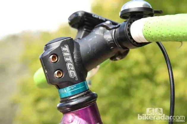 涔拌彍杞︽墜,璧涜溅鎵嬪紑杞︾殑鏍峰瓙