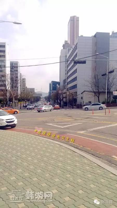 闺蜜两个去超市买零食吃,闺蜜两人闯天下