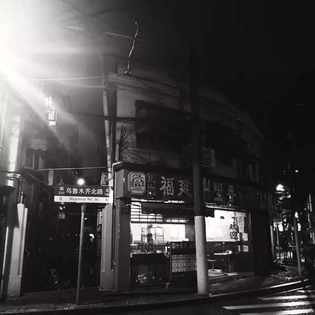 路牌带我抵达这里，而不是谷歌、百度、高德地图｜群分享