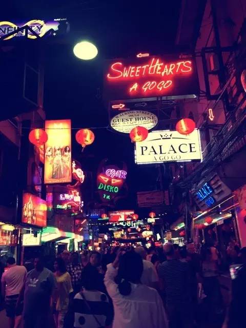 路牌带我抵达这里，而不是谷歌、百度、高德地图｜群分享