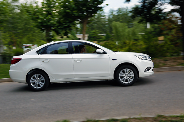 22款长安逸动ev智行版评测视频,10万以内最好的车长安逸动