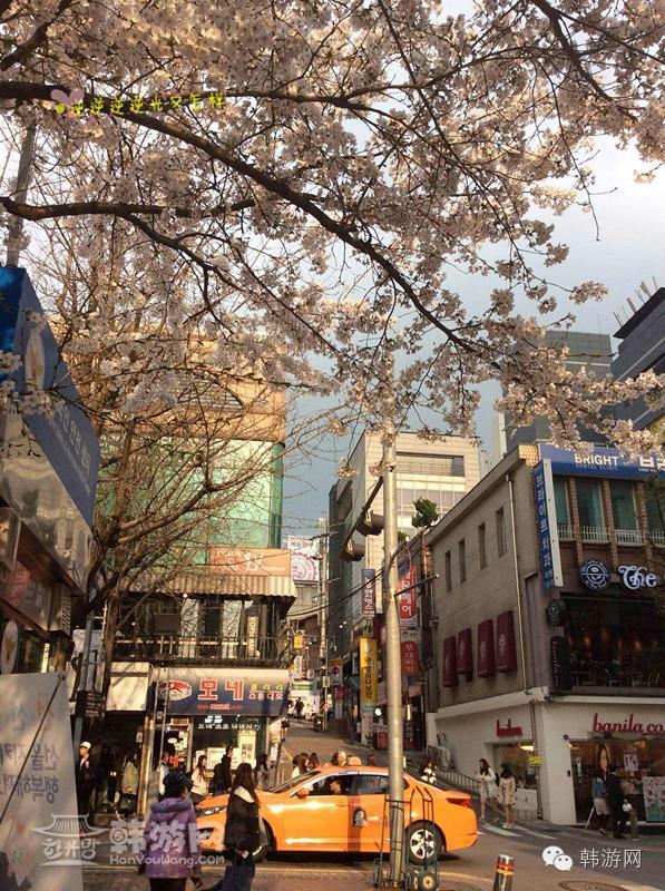 闺蜜两个去超市买零食吃,闺蜜两人闯天下