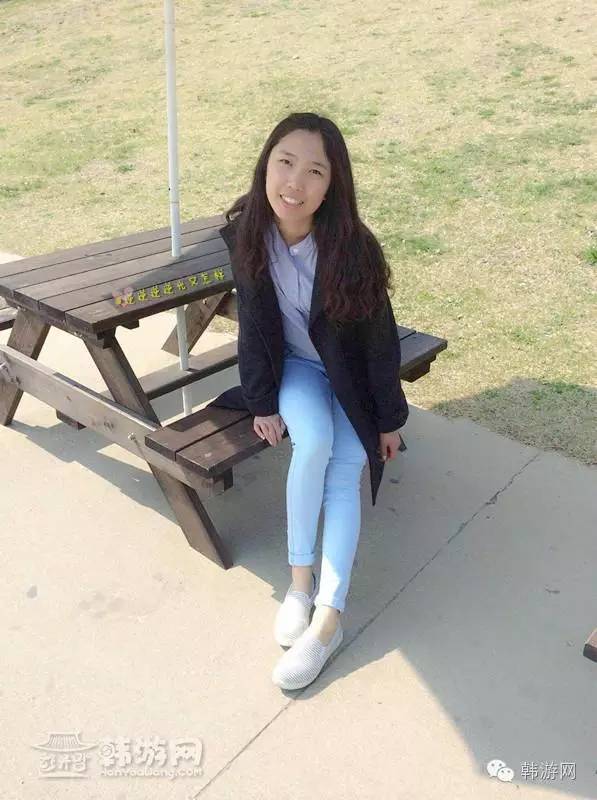 闺蜜两个去超市买零食吃,闺蜜两人闯天下