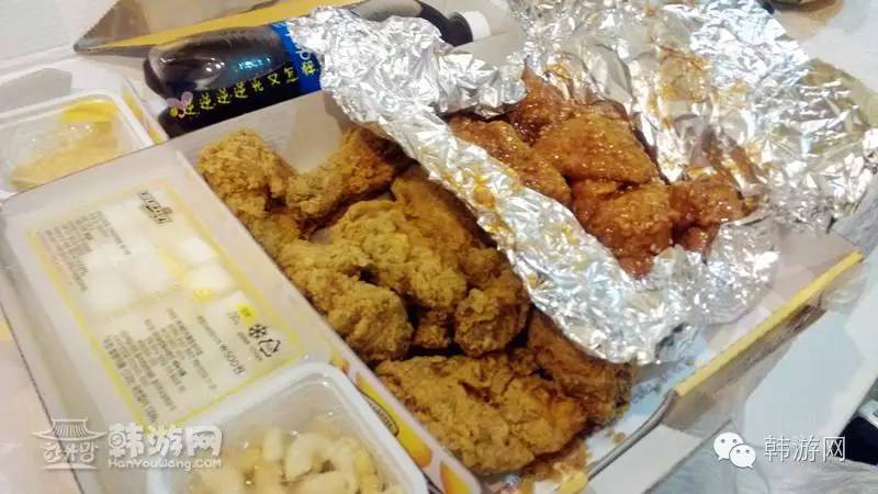 闺蜜两个去超市买零食吃,闺蜜两人闯天下