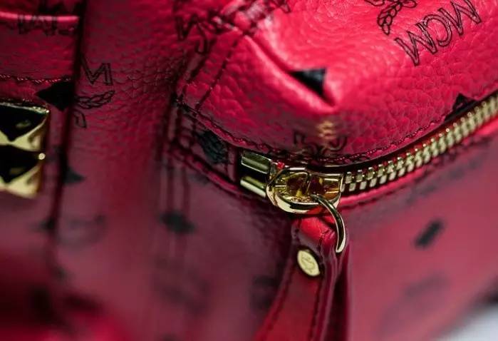 剁手好物分享,新款mcm双肩包樱花粉