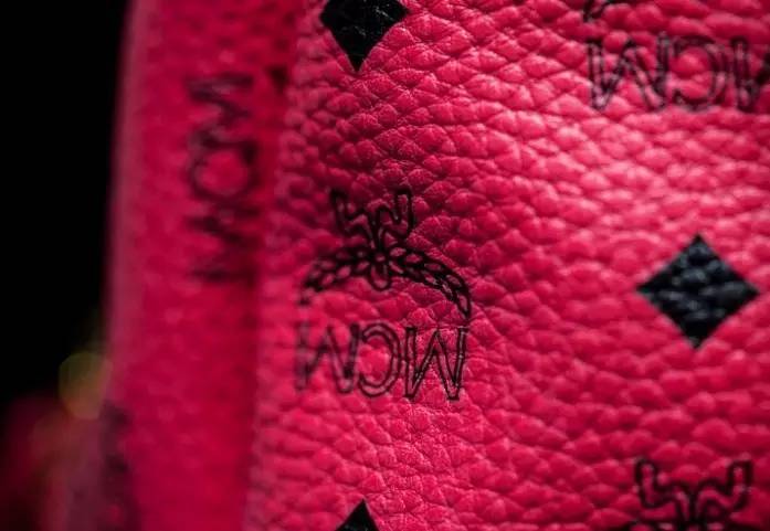 剁手好物分享,新款mcm双肩包樱花粉