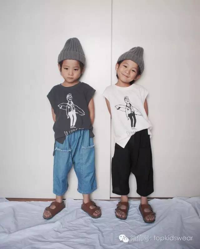 可爱又好看的双胞胎穿搭,双胞胎出门这样穿回头率超高
