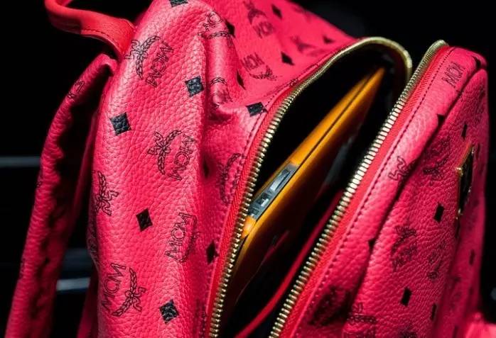 剁手好物分享,新款mcm双肩包樱花粉