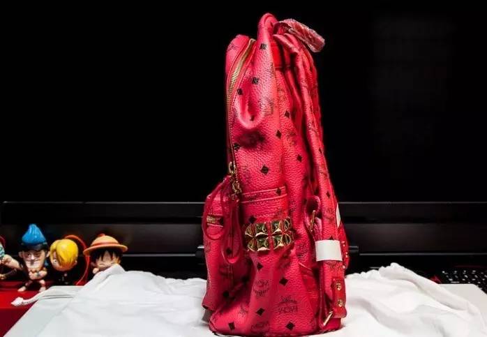 剁手好物分享,新款mcm双肩包樱花粉