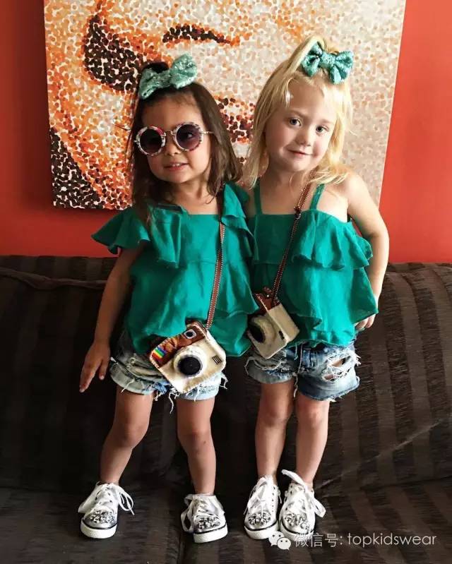 可爱又好看的双胞胎穿搭,双胞胎出门这样穿回头率超高