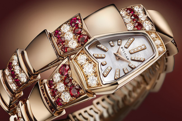 表就表吧,这些时装表非要自称宝宝